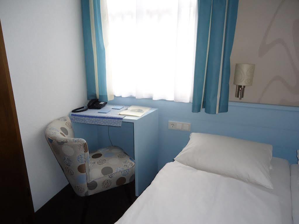 Hotel Koenigsaecker FDH Zewnętrze zdjęcie