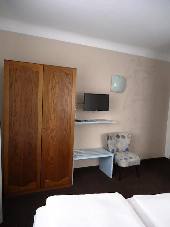 Hotel Koenigsaecker FDH Zewnętrze zdjęcie